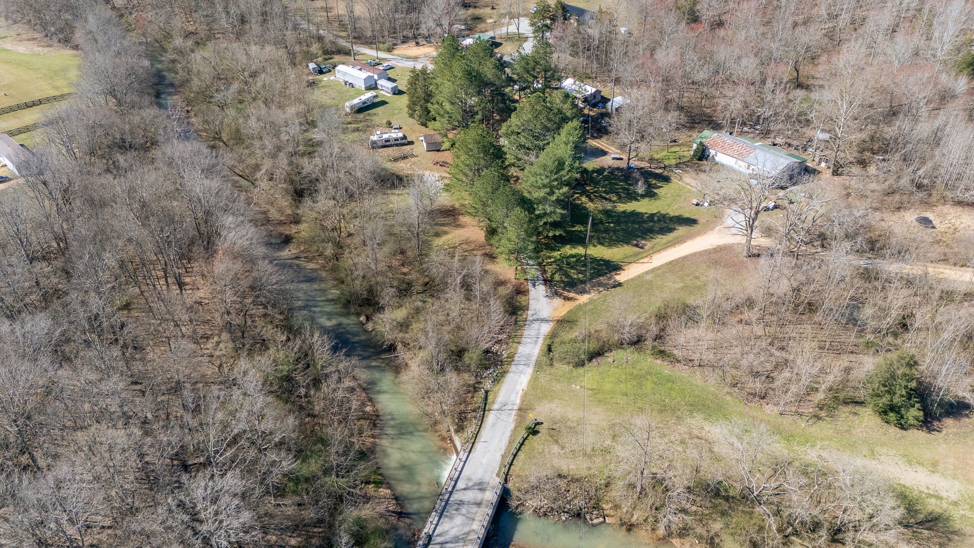 122 Hooper Rd