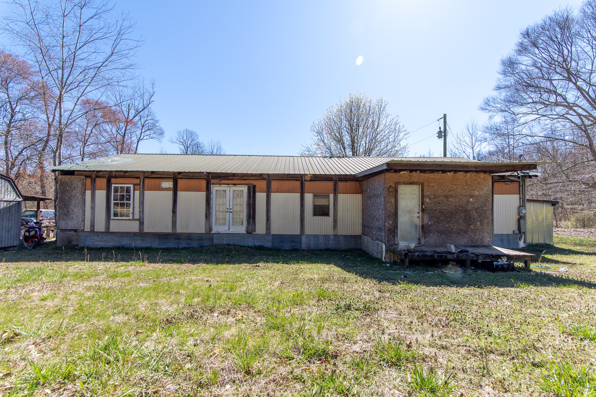 122 Hooper Rd