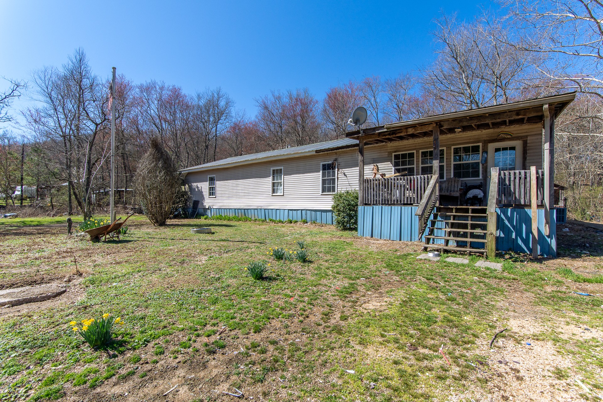 122 Hooper Rd