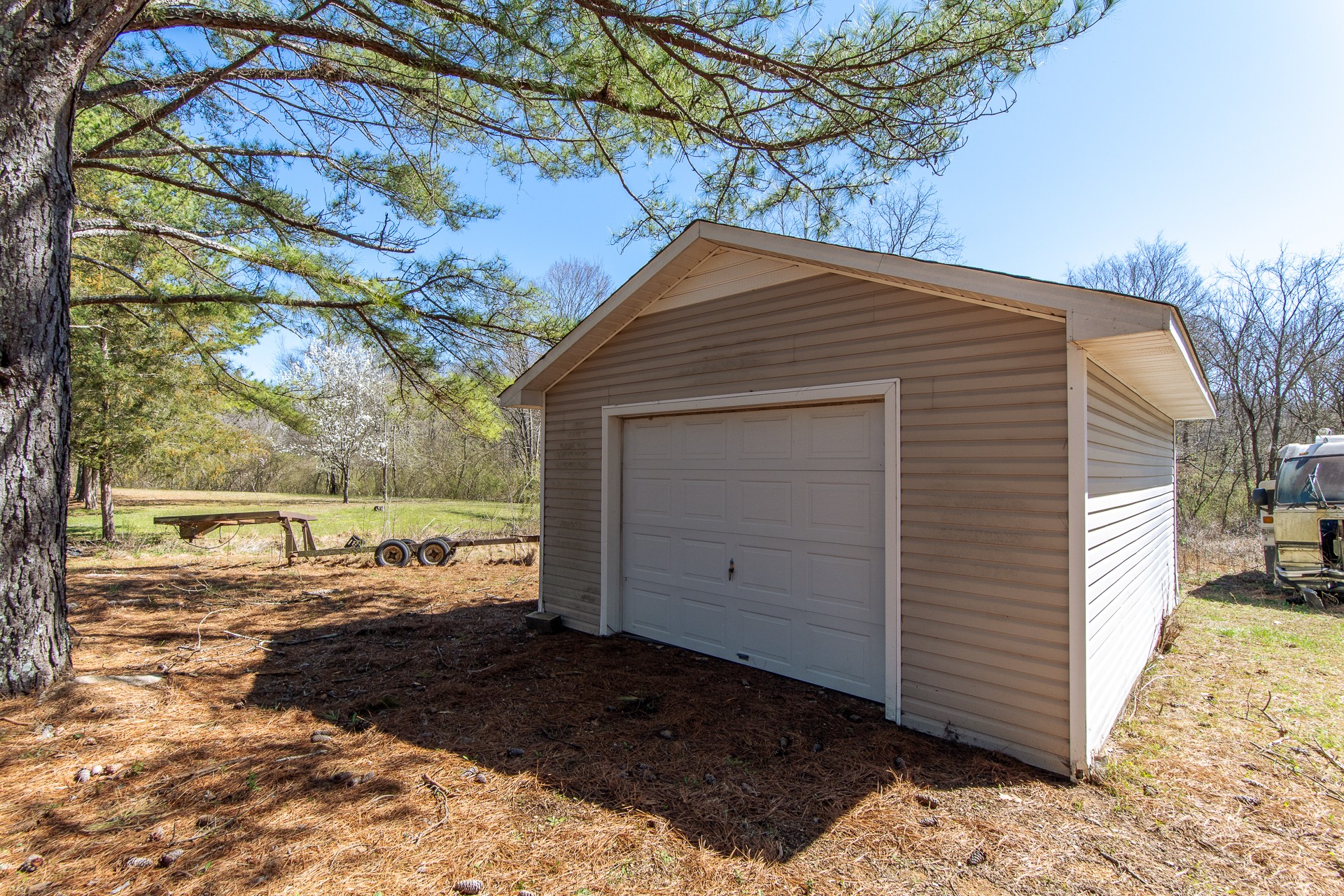 122 Hooper Rd