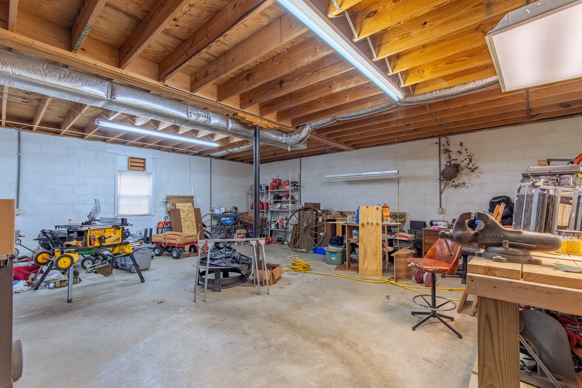 3120 Country Side Dr