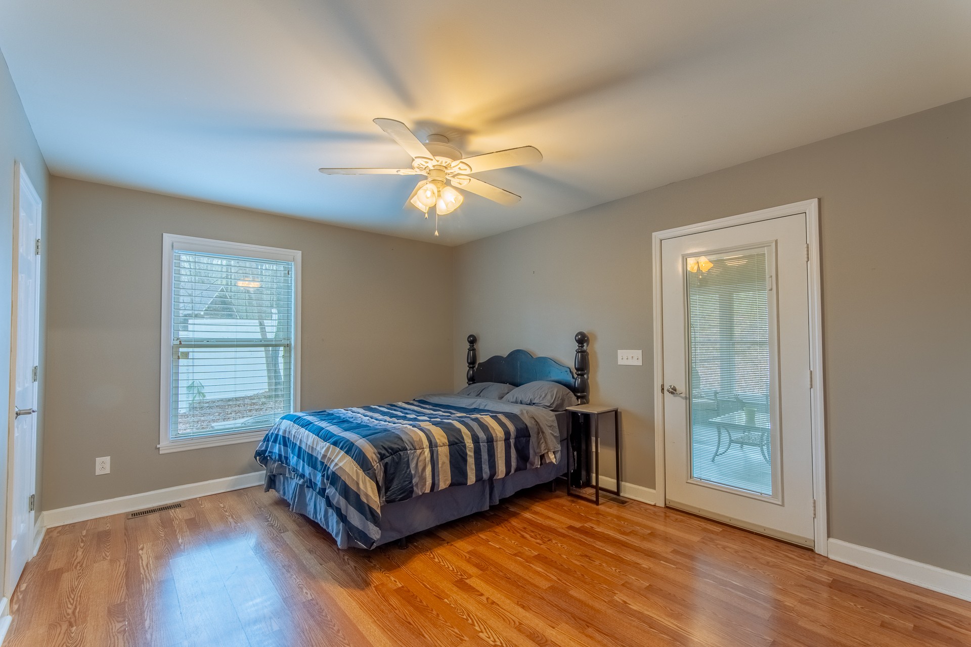 403 Oakwood Dr