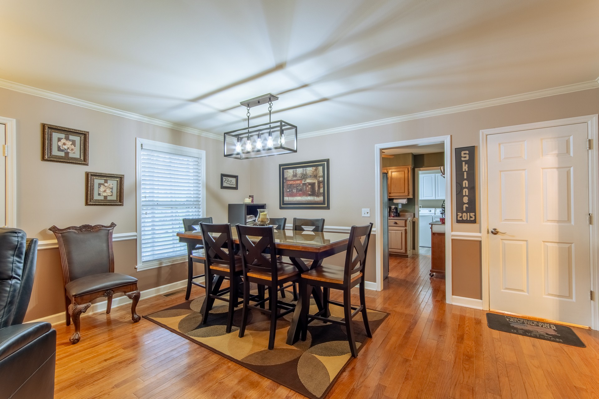 403 Oakwood Dr