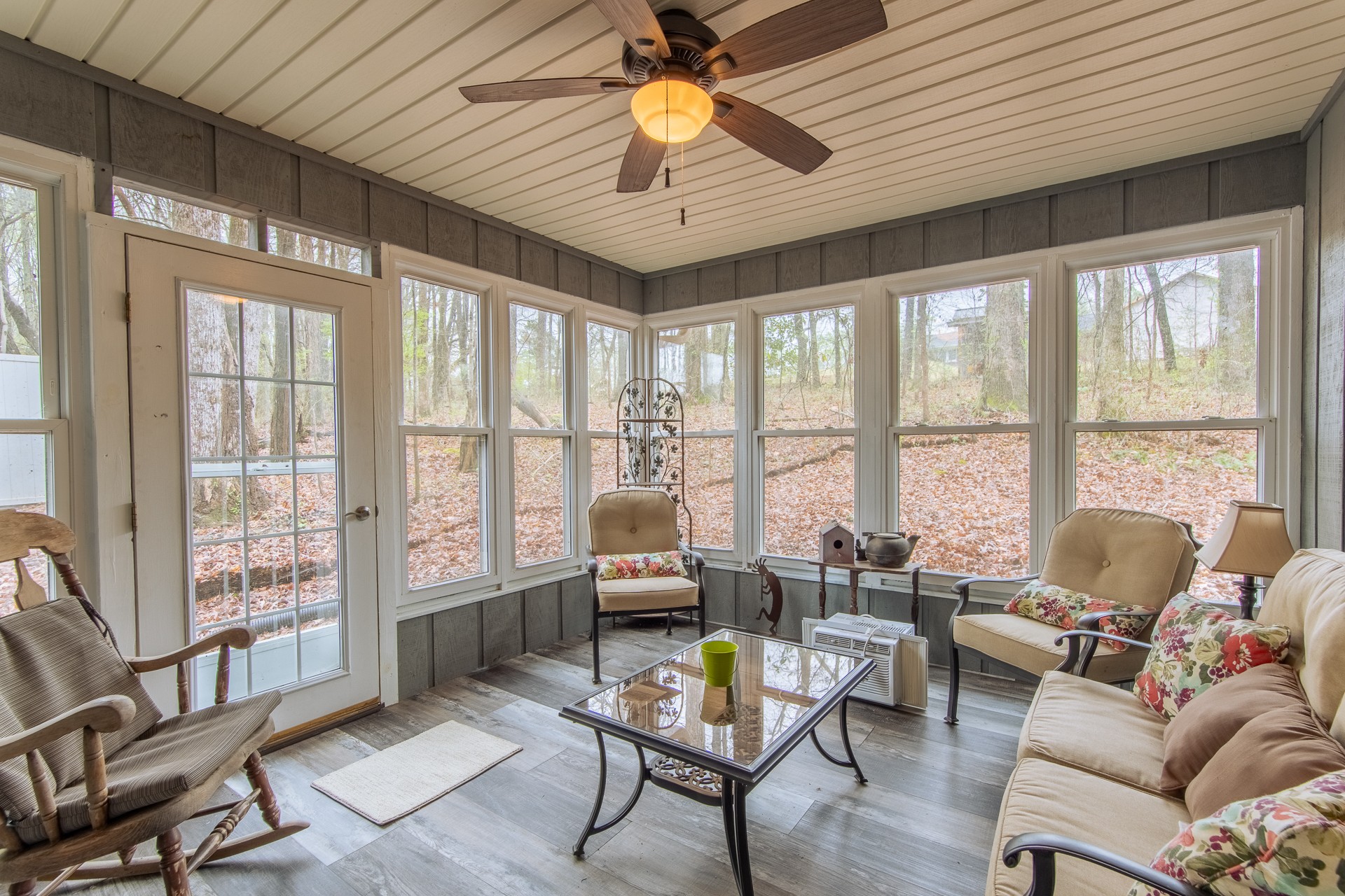 403 Oakwood Dr