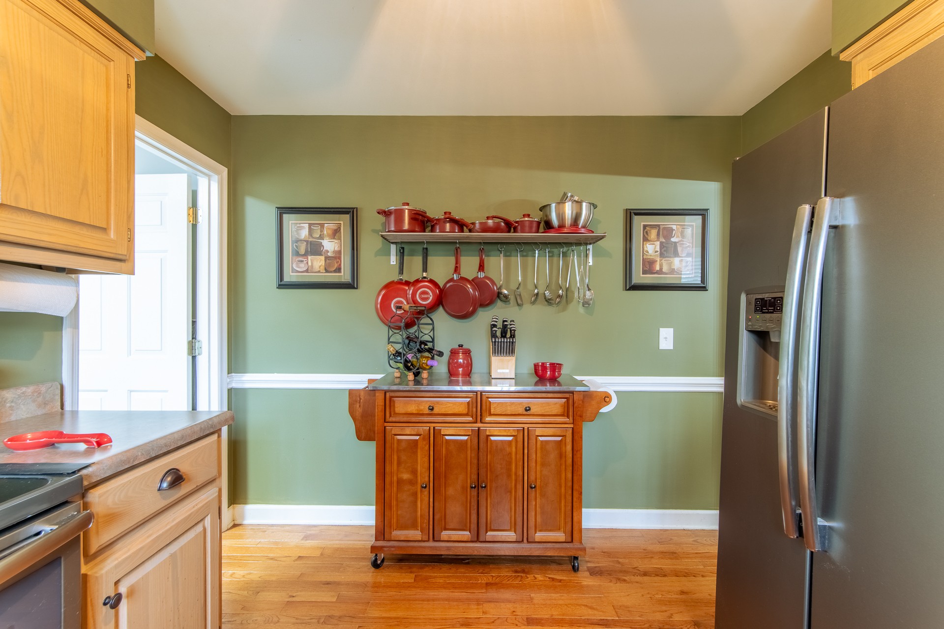 403 Oakwood Dr
