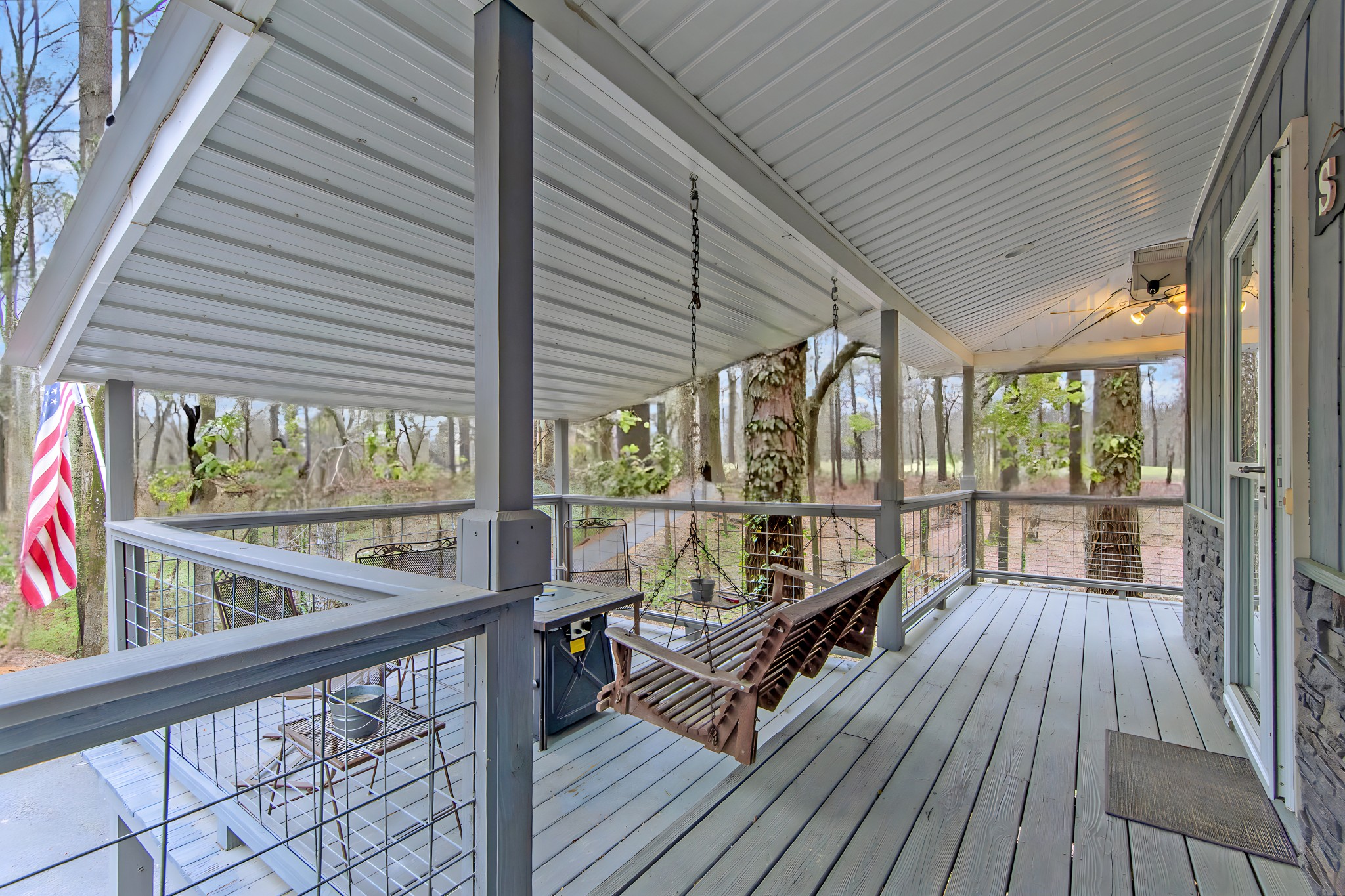 403 Oakwood Dr