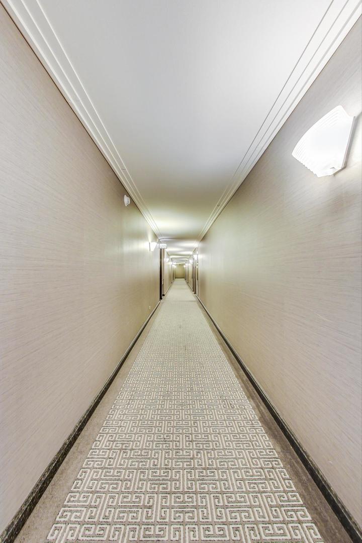 100 E Bellevue Place Unit: 18A