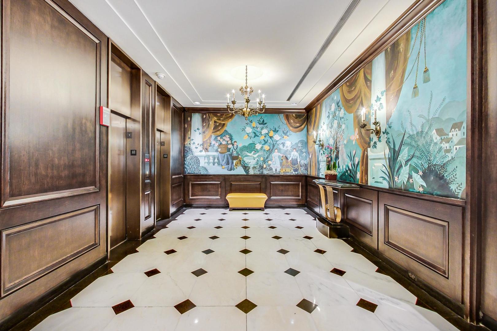 100 E Bellevue Place Unit: 18A
