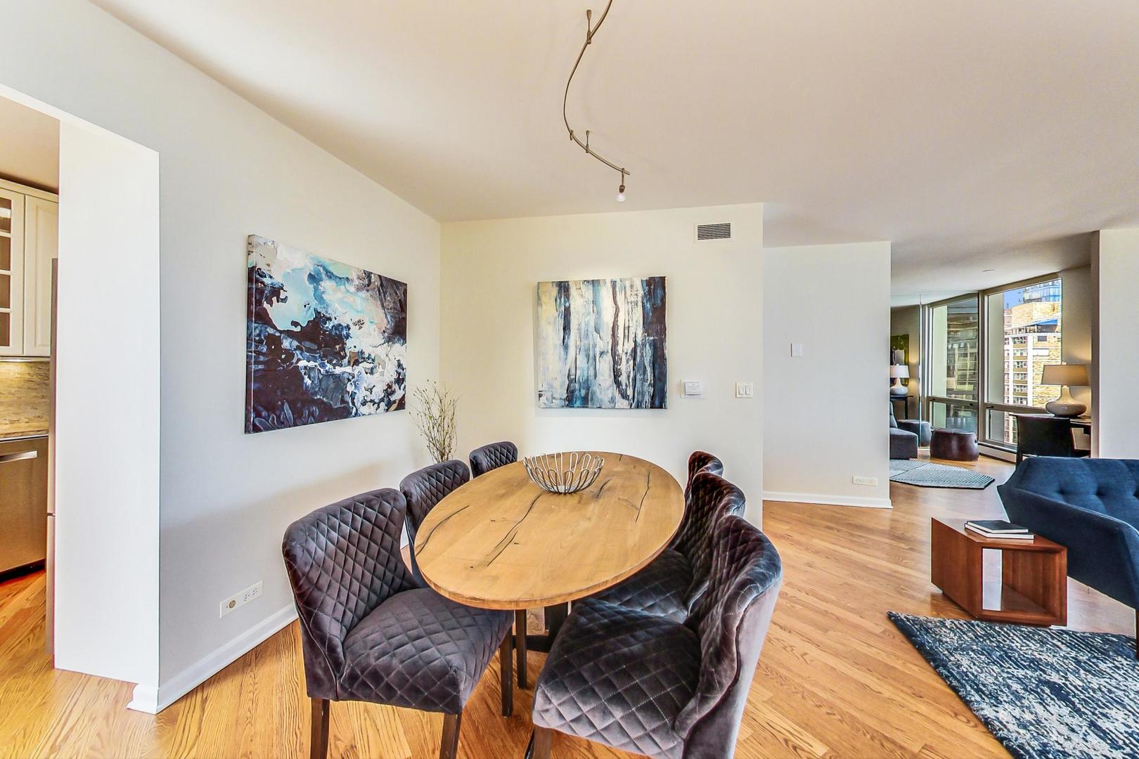 100 E Bellevue Place Unit: 18A