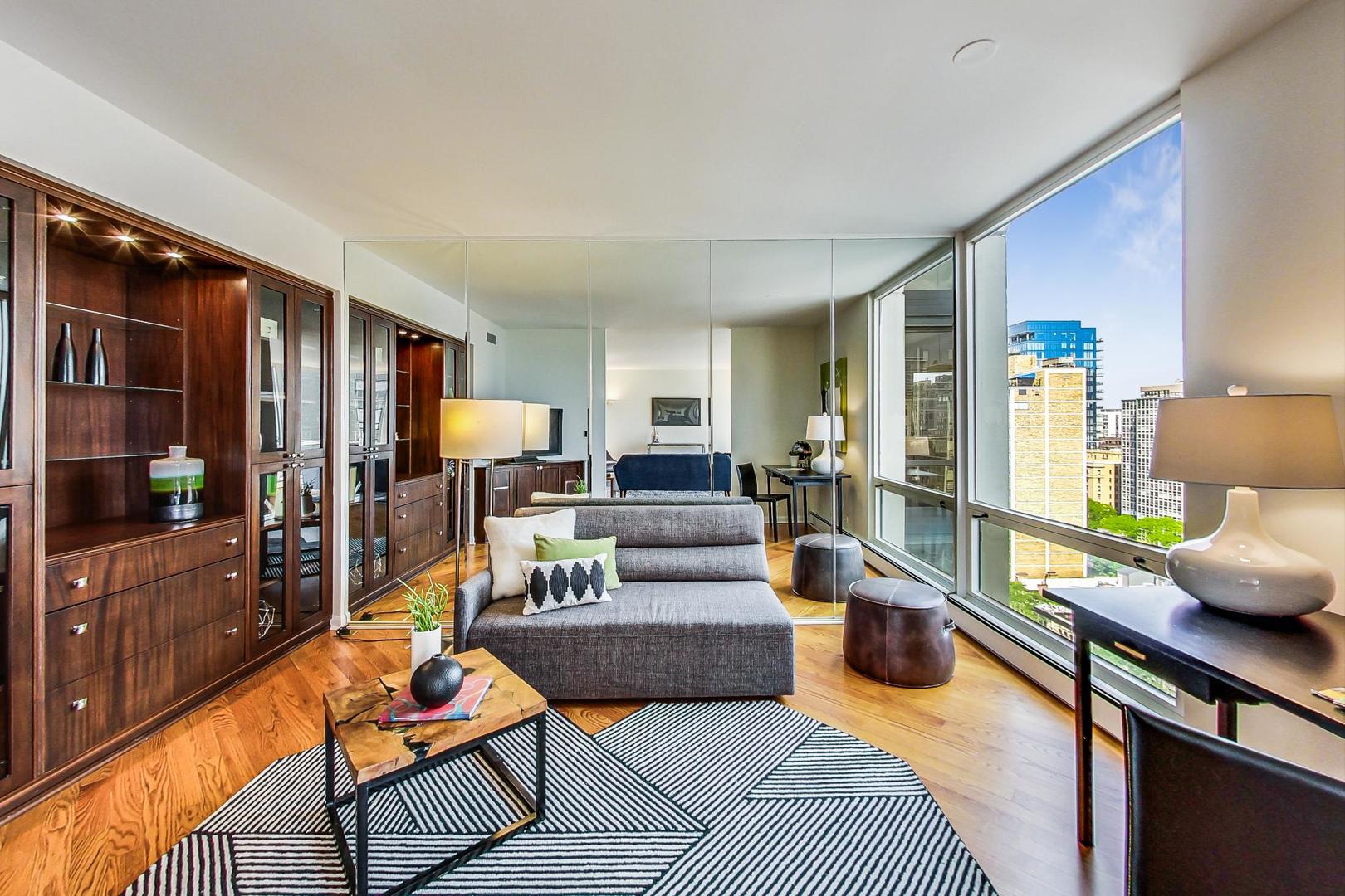 100 E Bellevue Place Unit: 18A