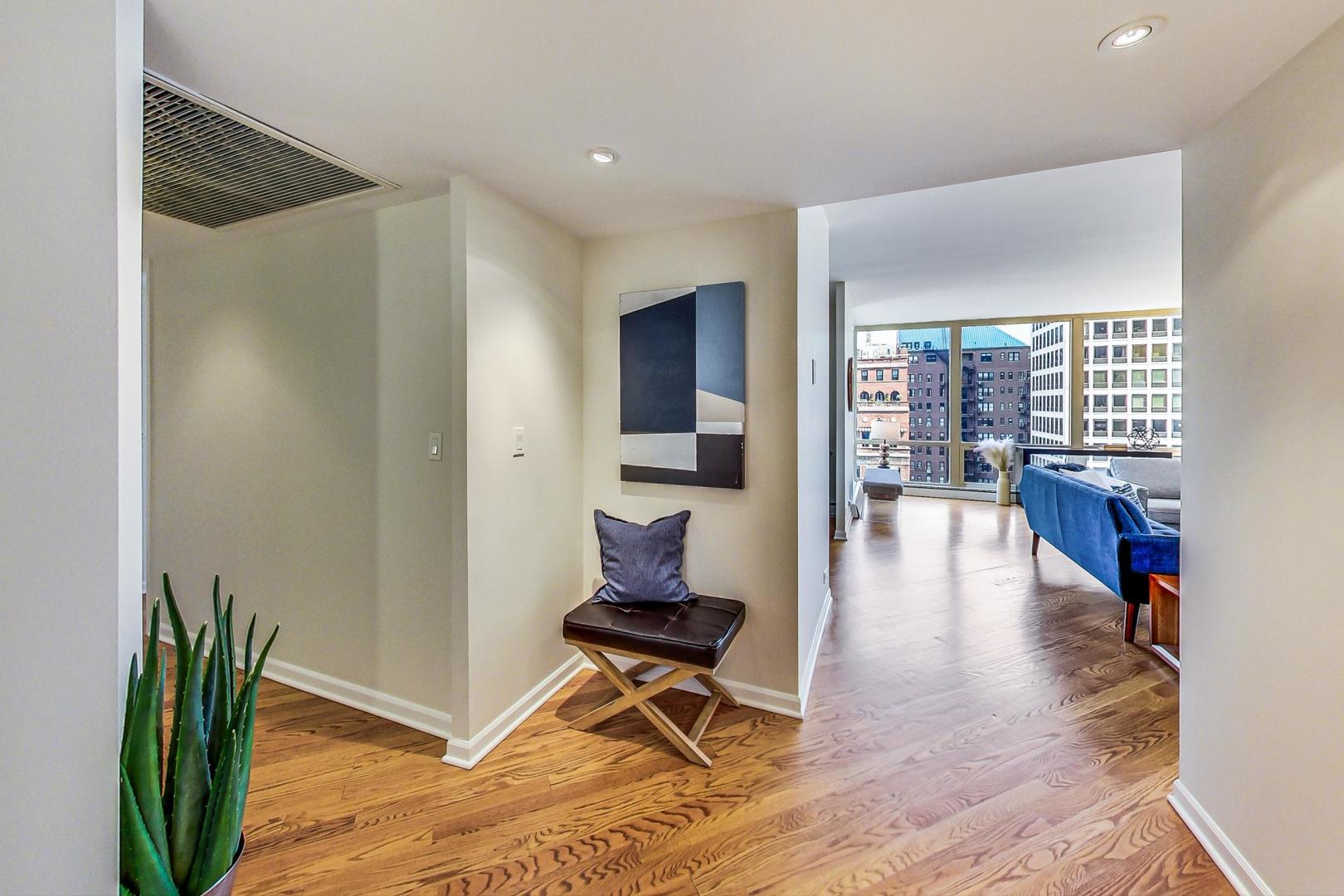 100 E Bellevue Place Unit: 18A