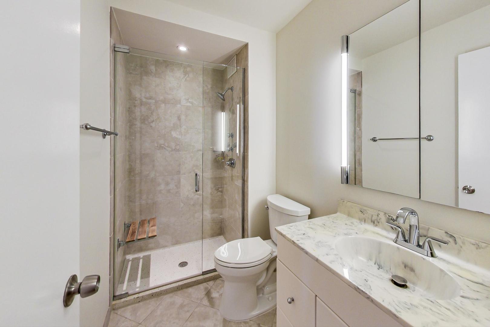 100 E Bellevue Place Unit: 18A