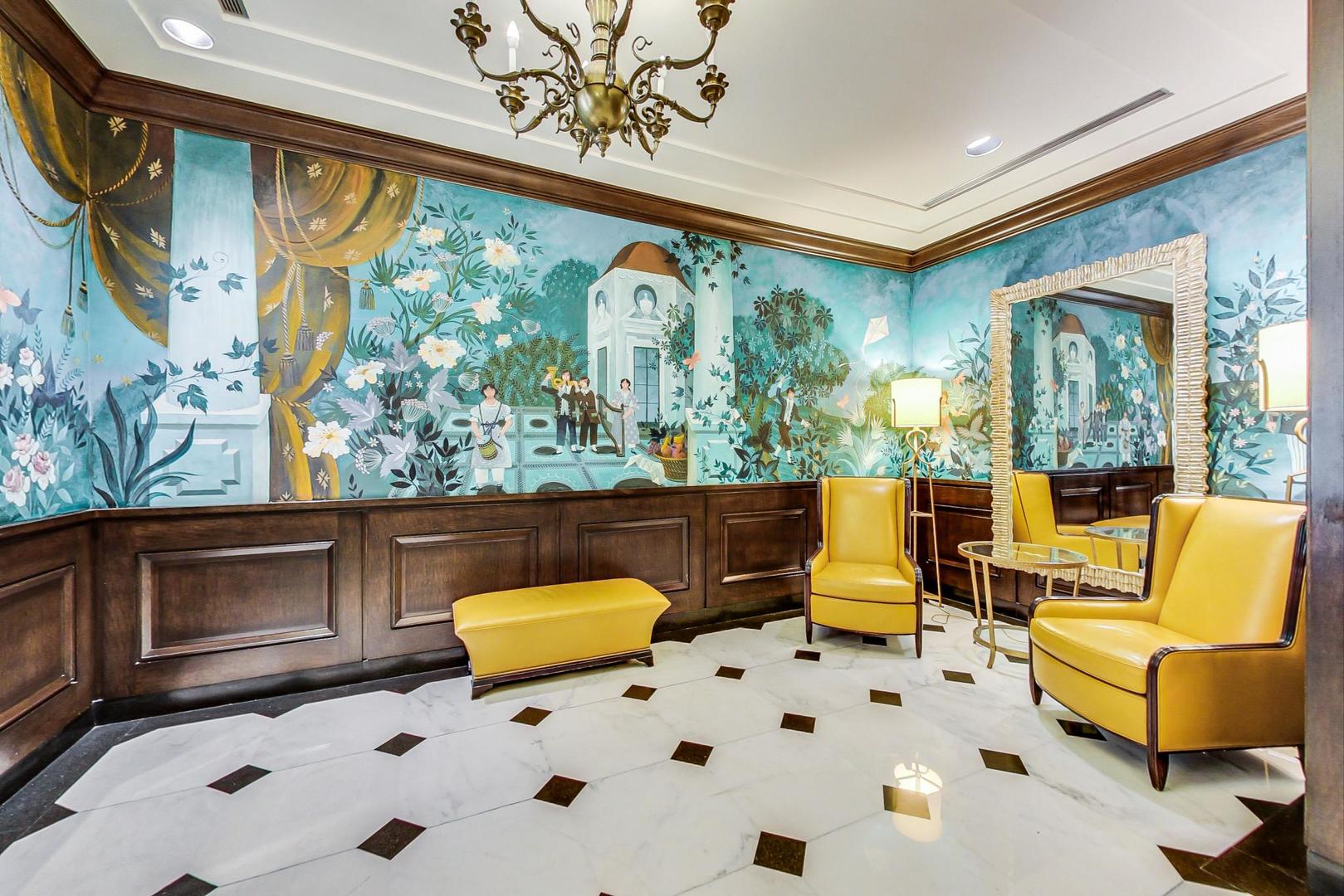 100 E Bellevue Place Unit: 18A