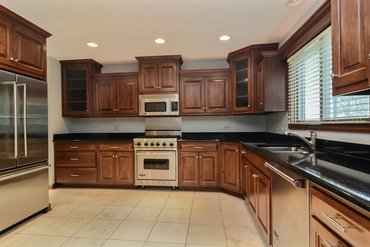 2780 Sandalwood Road