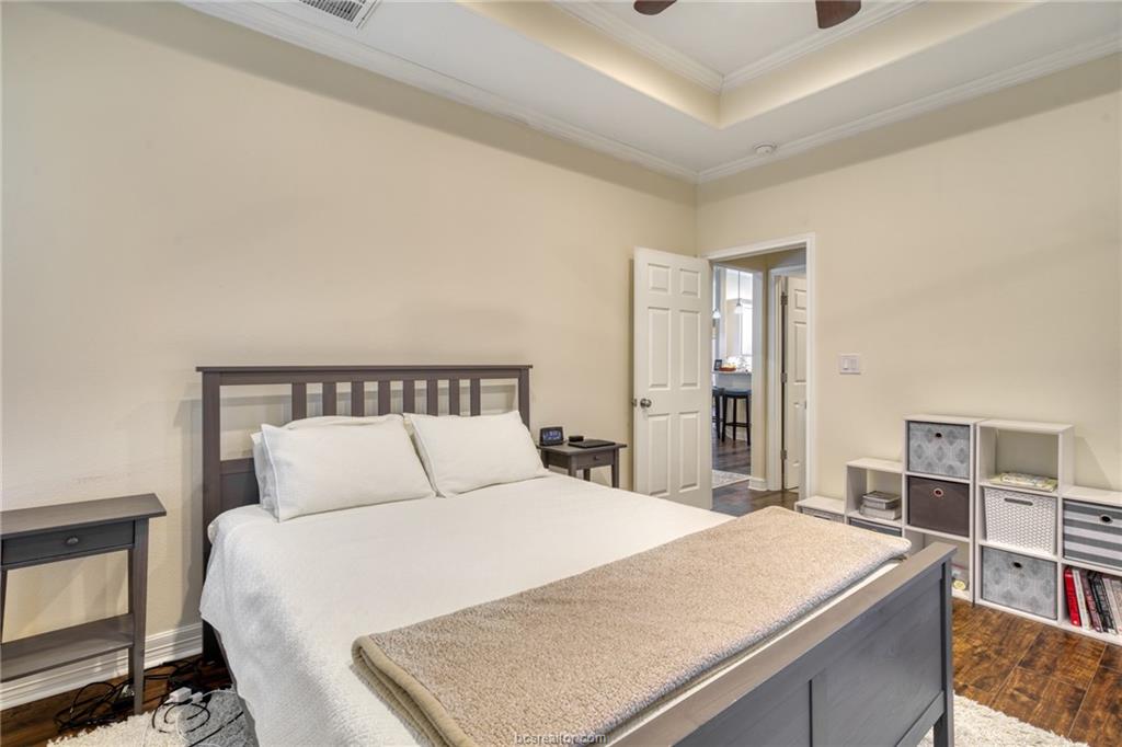 1104 Jennifer Street