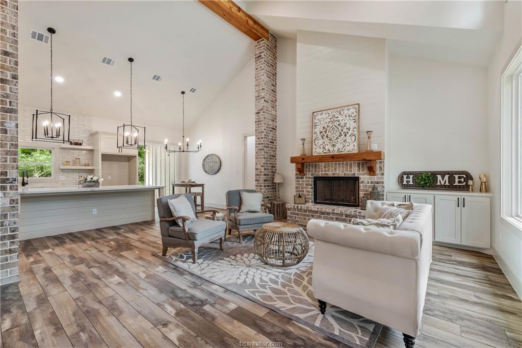 5846 Thousand Oaks Road