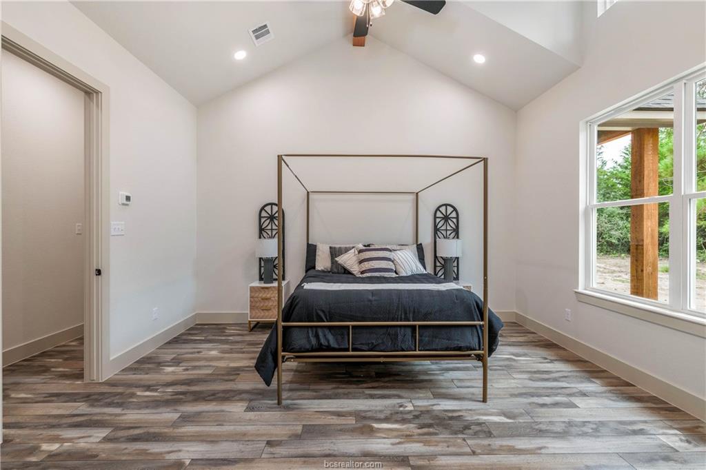 5846 Thousand Oaks Road