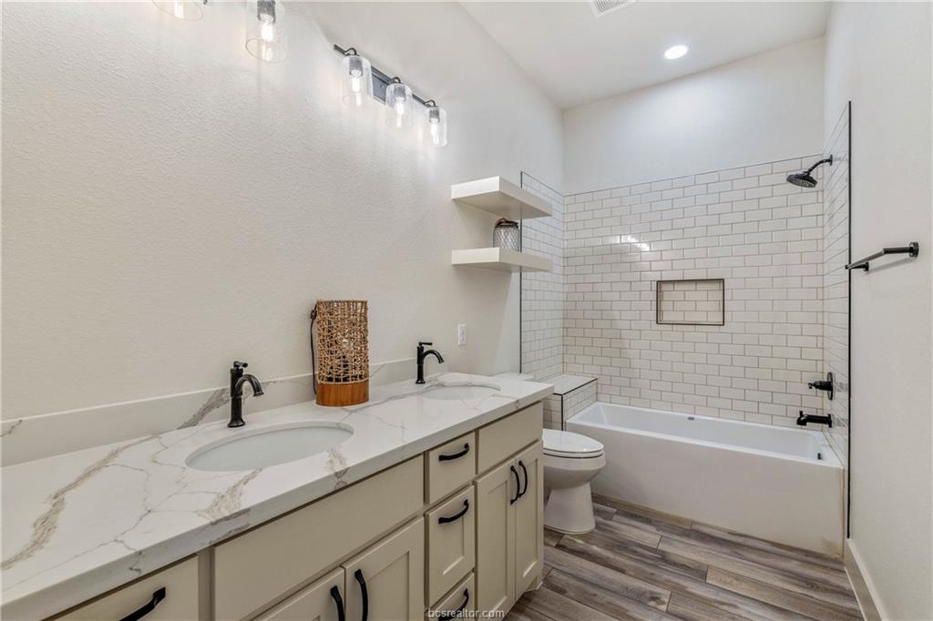 5846 Thousand Oaks Road
