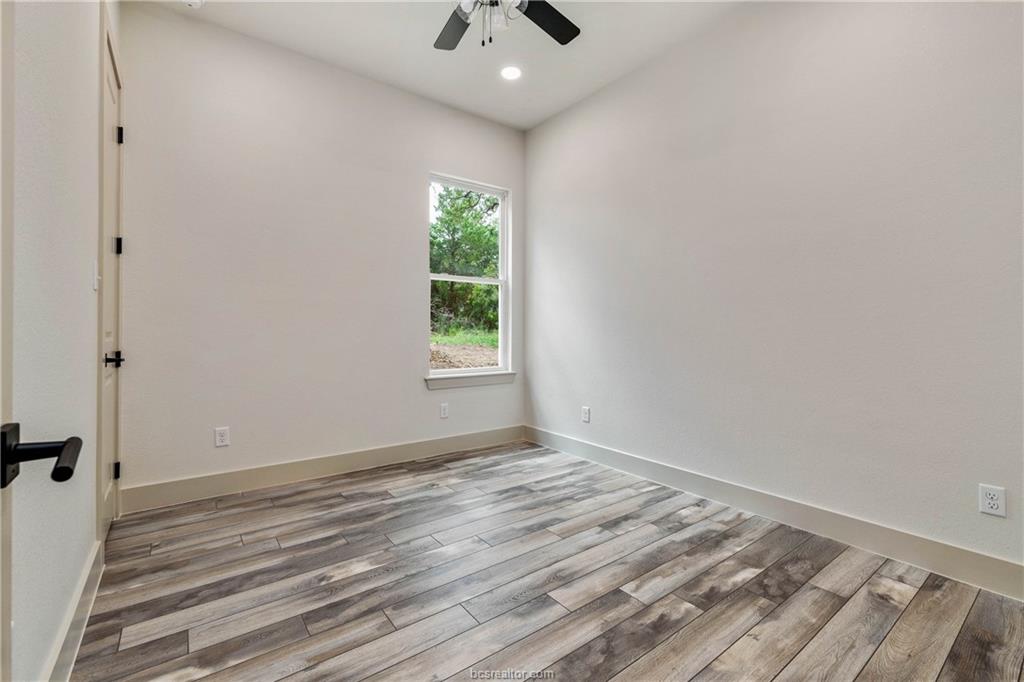 5846 Thousand Oaks Road