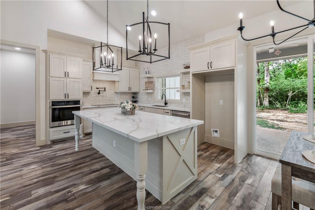 5846 Thousand Oaks Road