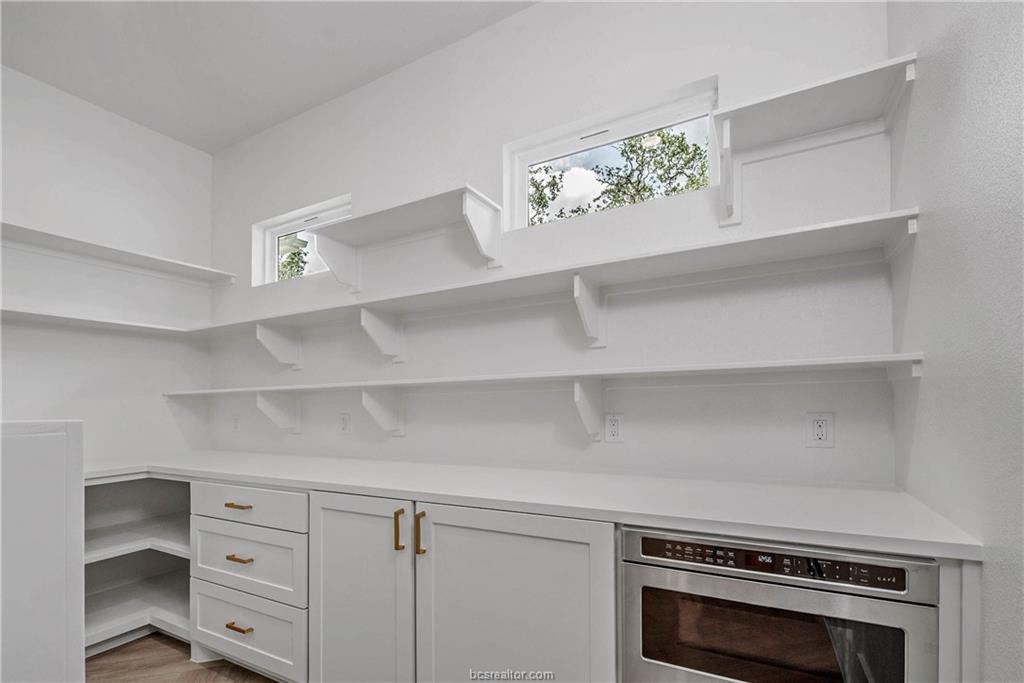 5848 Thousand Oaks Road