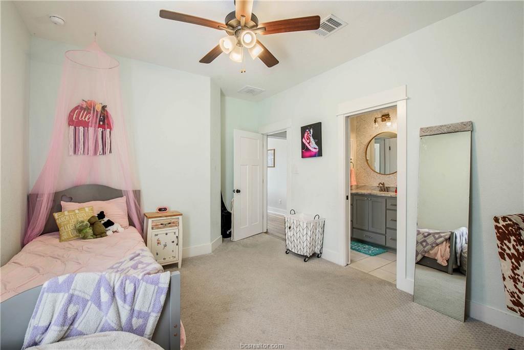 1929 Spanish Moss Drive
