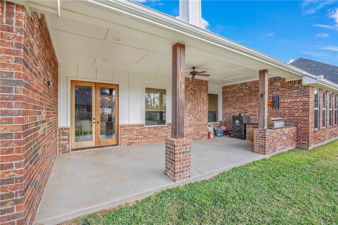 1929 Spanish Moss Drive