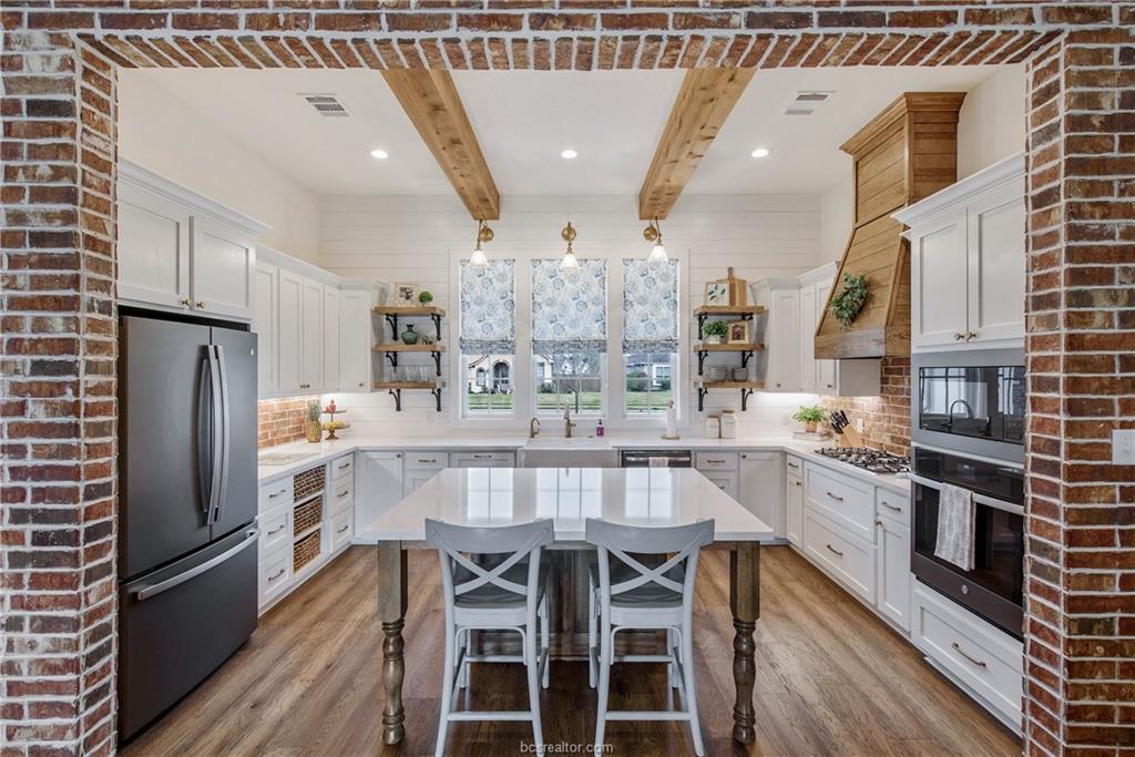 1929 Spanish Moss Drive