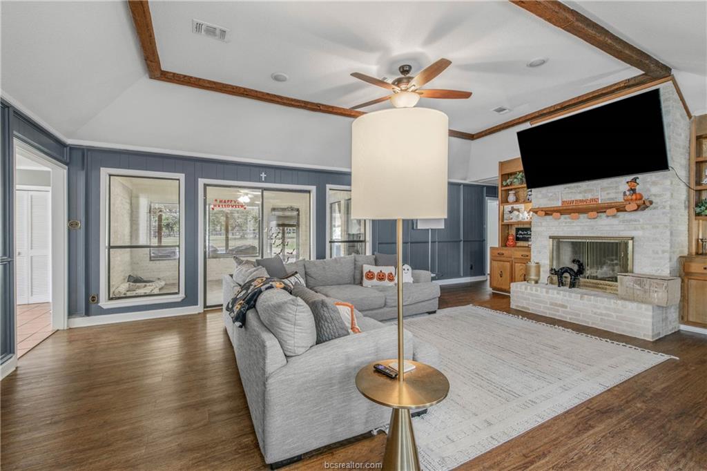 2513 Arbor Drive