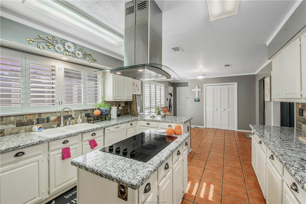 2513 Arbor Drive