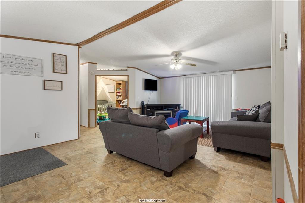 5846 Thousand Oaks Road