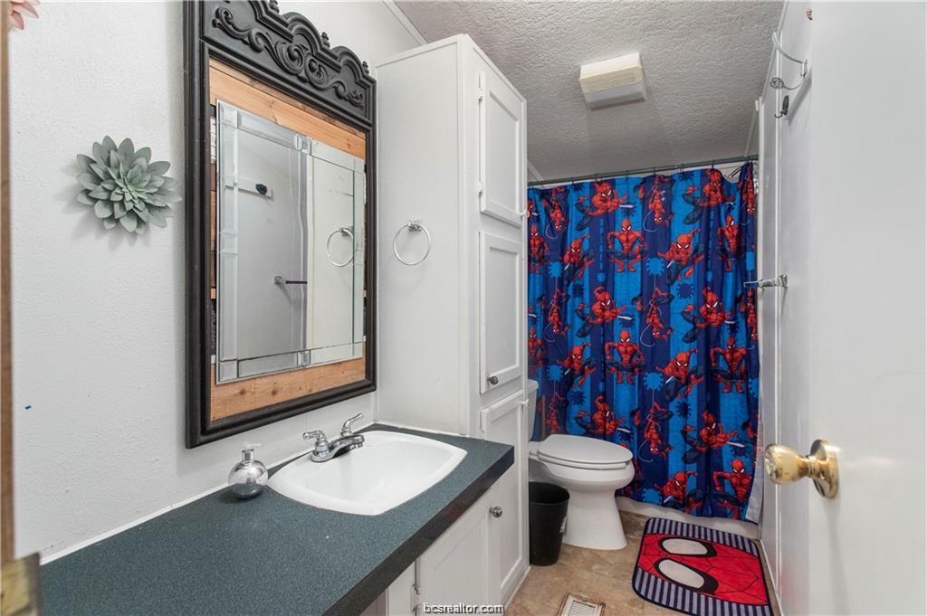 5846 Thousand Oaks Road