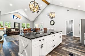 7196 County Road 458