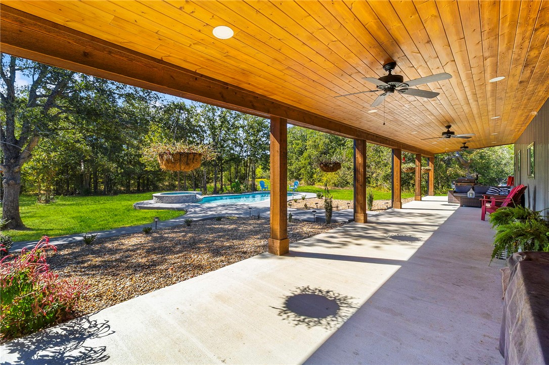 7196 County Road 458