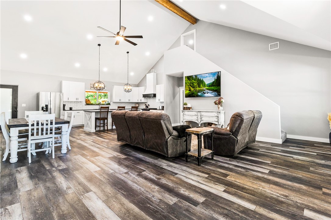 7196 County Road 458