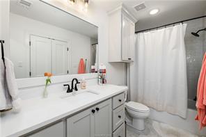 2038 Pebble Bend Drive