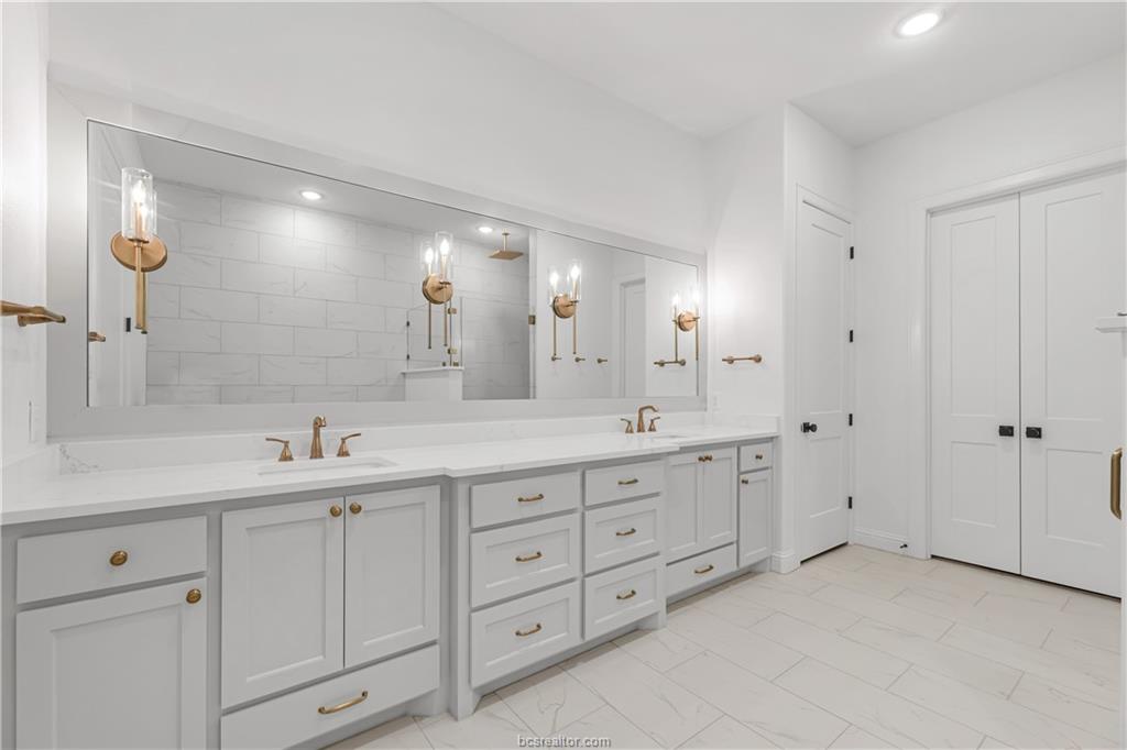 2038 Pebble Bend Drive