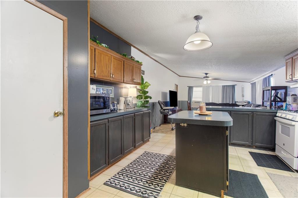 5846 Thousand Oaks Road