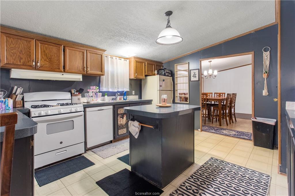 5846 Thousand Oaks Road