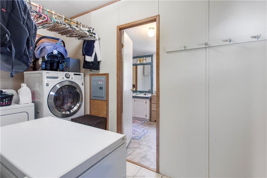 5846 Thousand Oaks Road