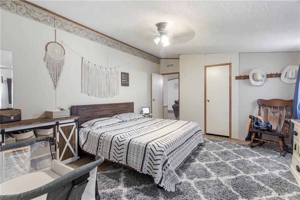 5846 Thousand Oaks Road