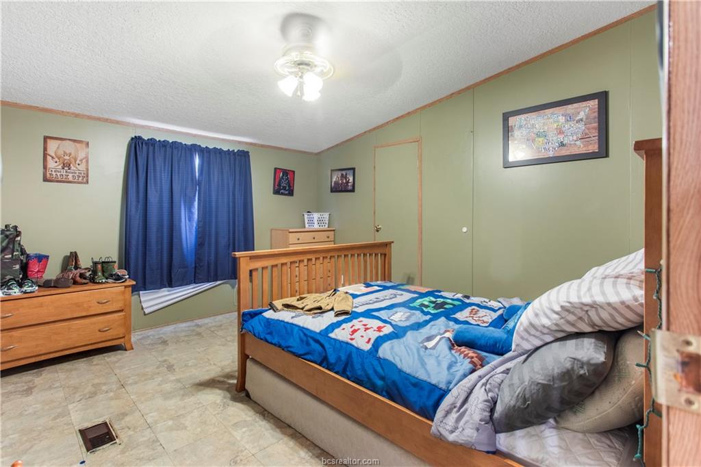 5846 Thousand Oaks Road