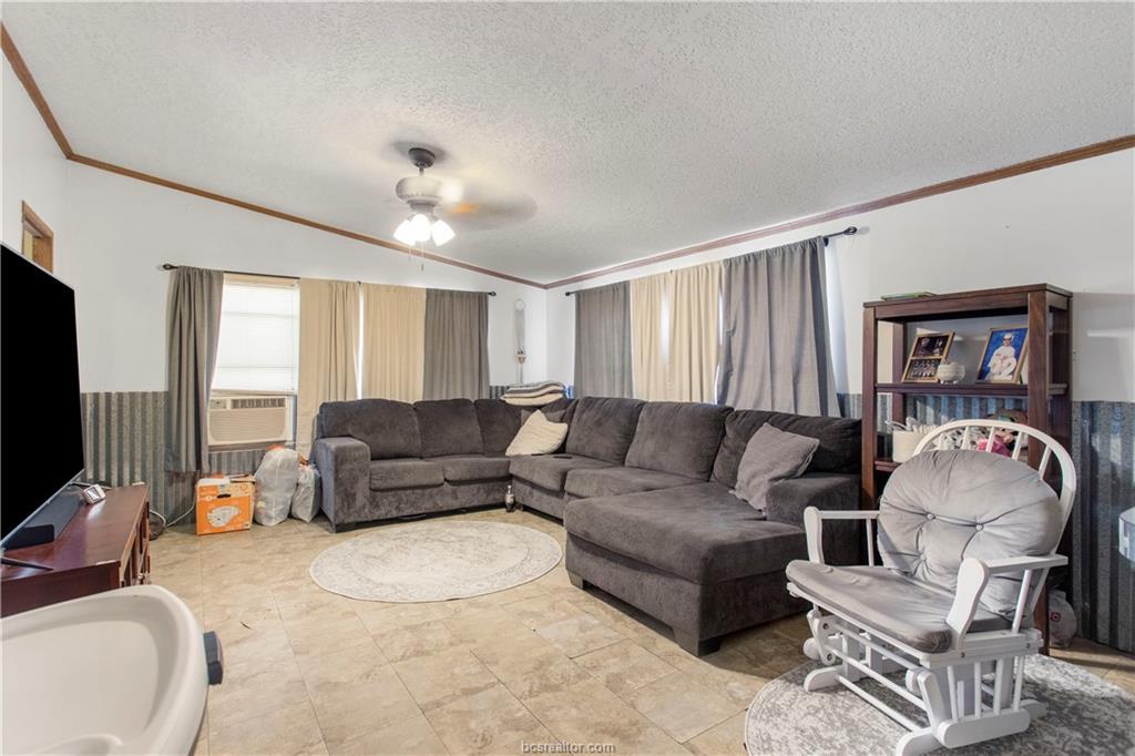 5846 Thousand Oaks Road