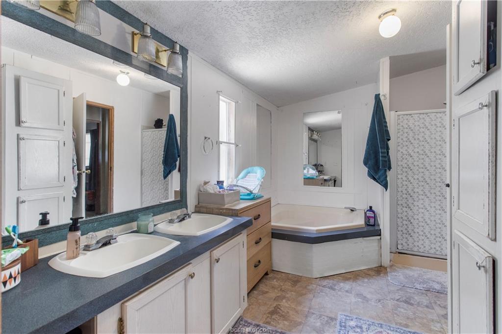 5846 Thousand Oaks Road