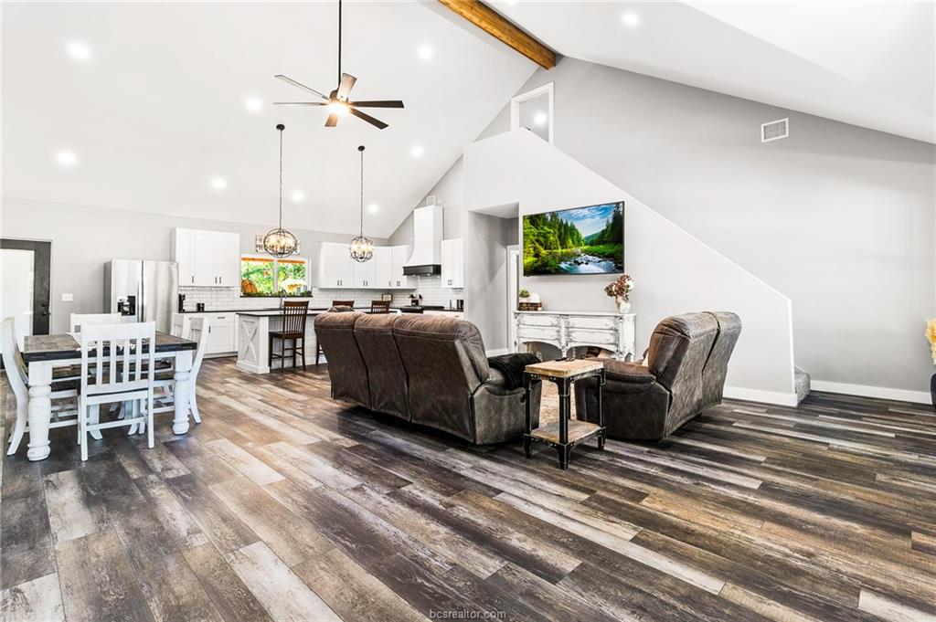 7196 South County Road 458