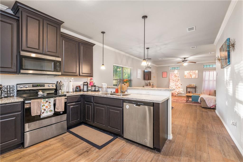 120 Richards Street B