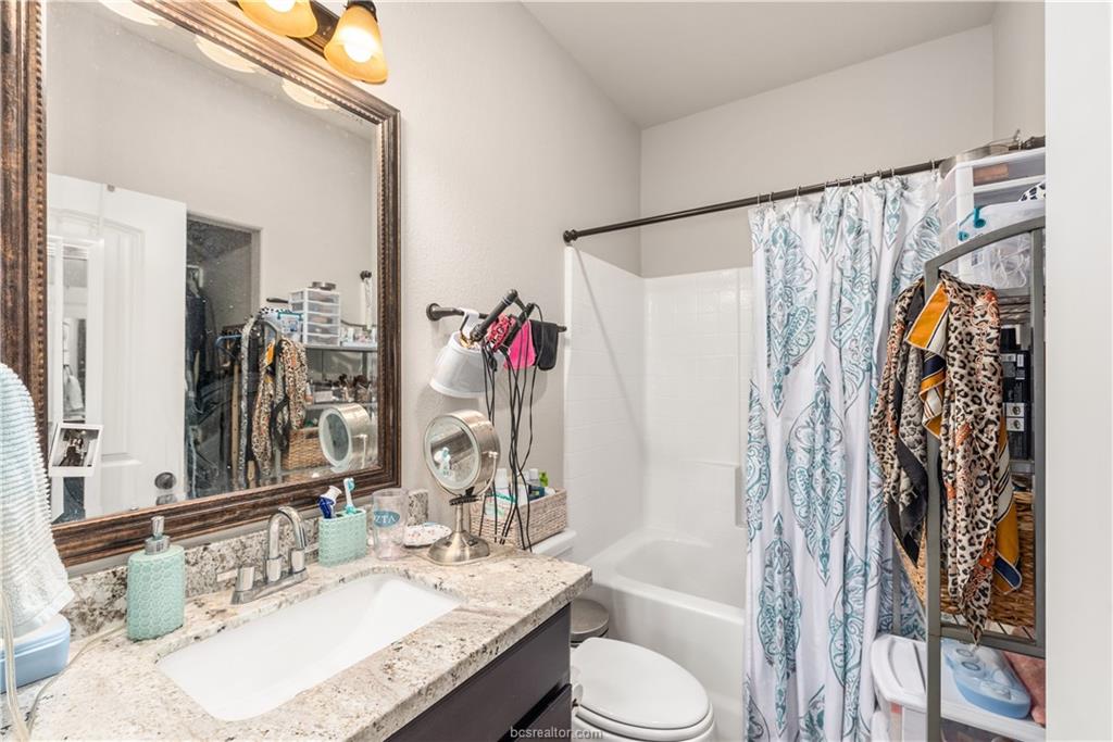 120 Richards Street B