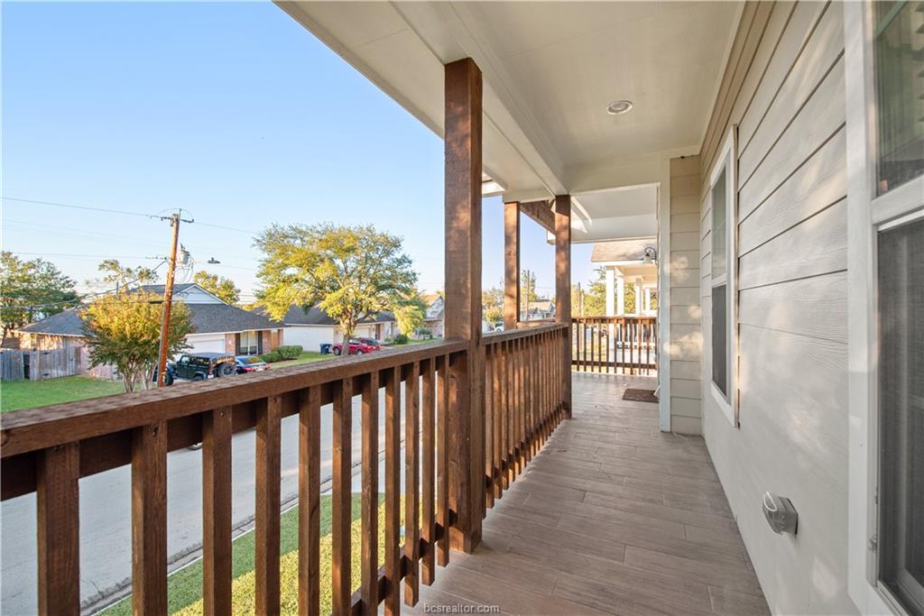 120 Richards Street B