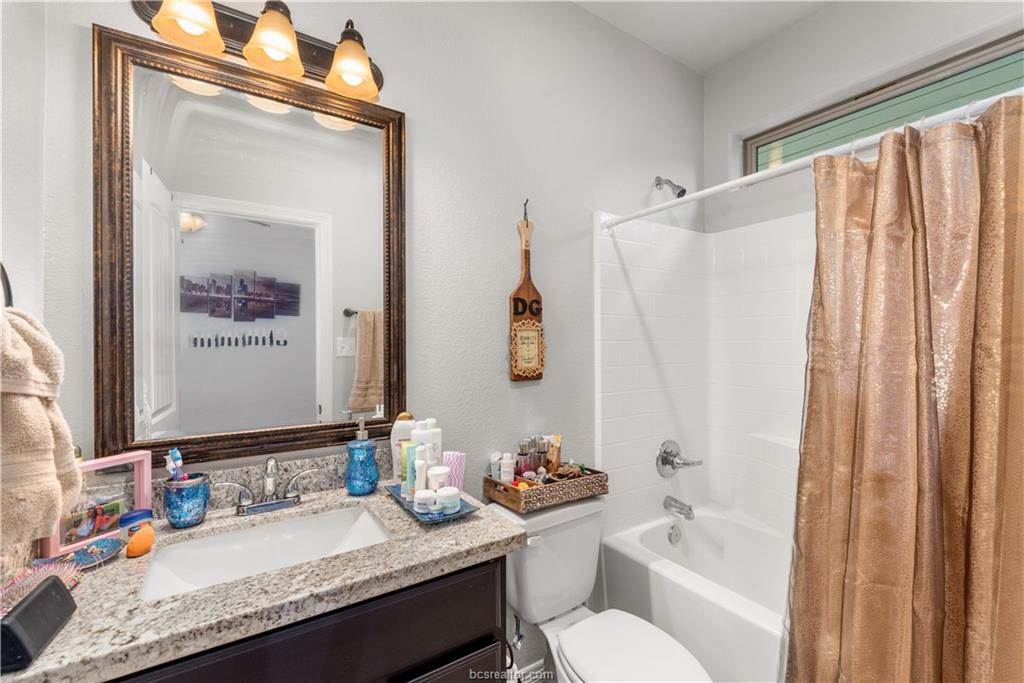 120 Richards Street B