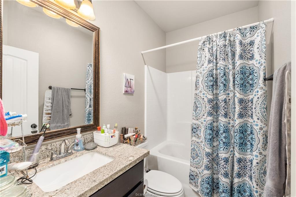 120 Richards Street B